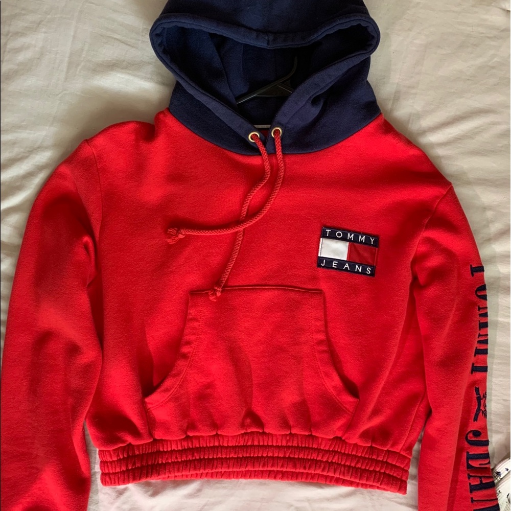 Tommy Hilfiger cropped hoodie